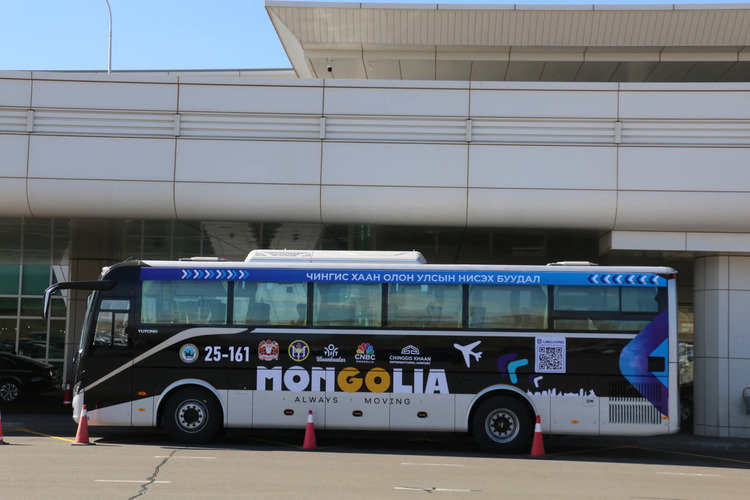 “Чингис хаан” олон улсын нисэх буудал /ОУНБ/ руу нийтийн тээврийн автобус  24 цагаар үйлчилж байна
